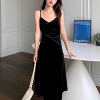 2219-1 金丝绒褶皱性感优雅吊带连衣裙女不退换