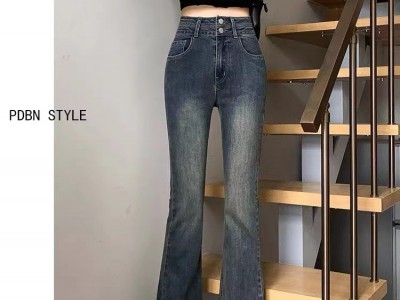 弹力修身显瘦微喇叭牛仔裤女不退换8