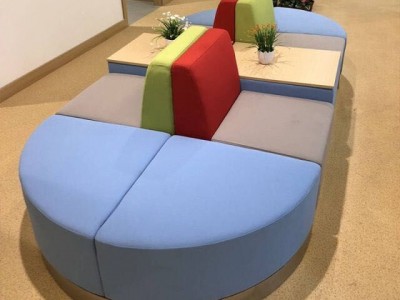 医院银行等候区沙发门诊大厅候诊区