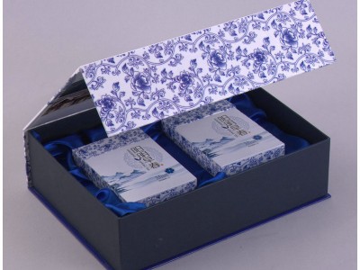 西湖龙井茶叶礼盒普洱茶饼包装盒伴