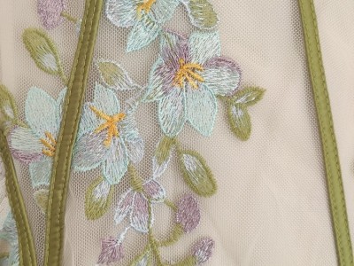 法式高级感刺绣鱼骨碎花吊带连衣裙