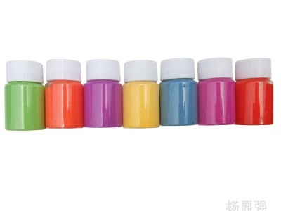 厂家直供感光变色粉制光变涂料漆遇
