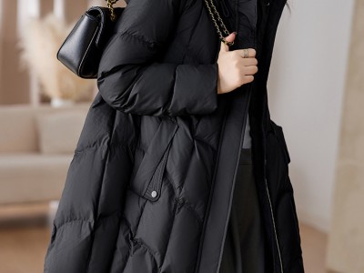 白鹅绒服女中长款冬季2023新款时尚