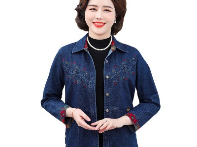 中老年牛仔外套女大码春秋妈妈春装