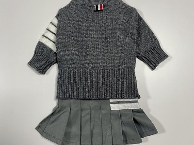 狗狗毛衣TB潮牌学生服套装时尚萝莉