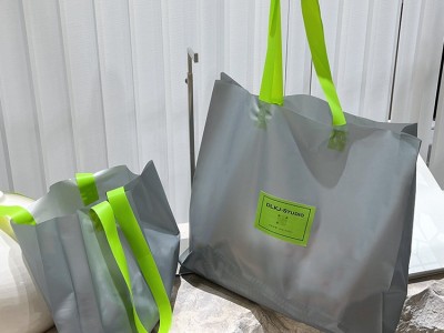 高级灰磨砂礼品购物袋高档衣服肩背