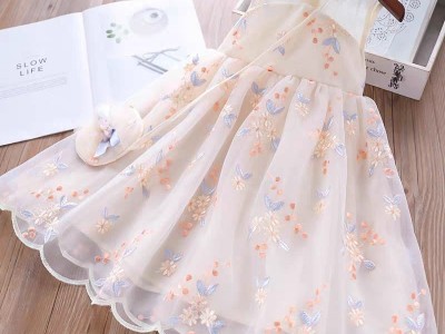 春夏新品清新小碎花刺绣 网纱蕾丝绣