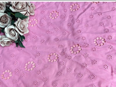 时尚蕾丝服装绣花布料 厂家直供棉布