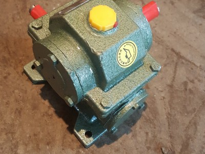 单级蜗轮减速器批发 大型减速机 WD