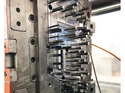 半固定式多型腔注塑模具 外壳塑料电