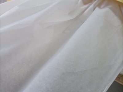 厂价直售包衣服鞋帽防潮防污的白色