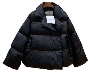 max家高版本短款气质高端鹅绒面包服