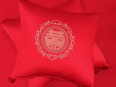 婚庆全棉四件套刺绣款大红喜被床上