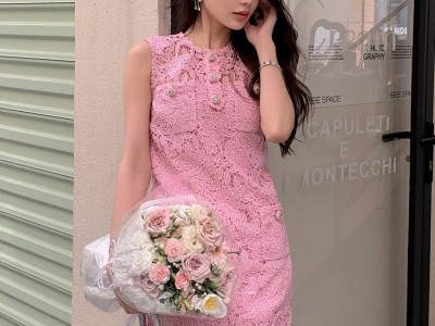 2024春夏粉红色小香风A字无袖蕾丝连