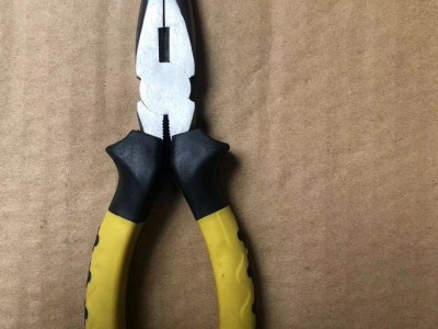 尖嘴钳工具手工