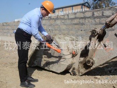 电动黄油枪   塑料盒电动黄油枪