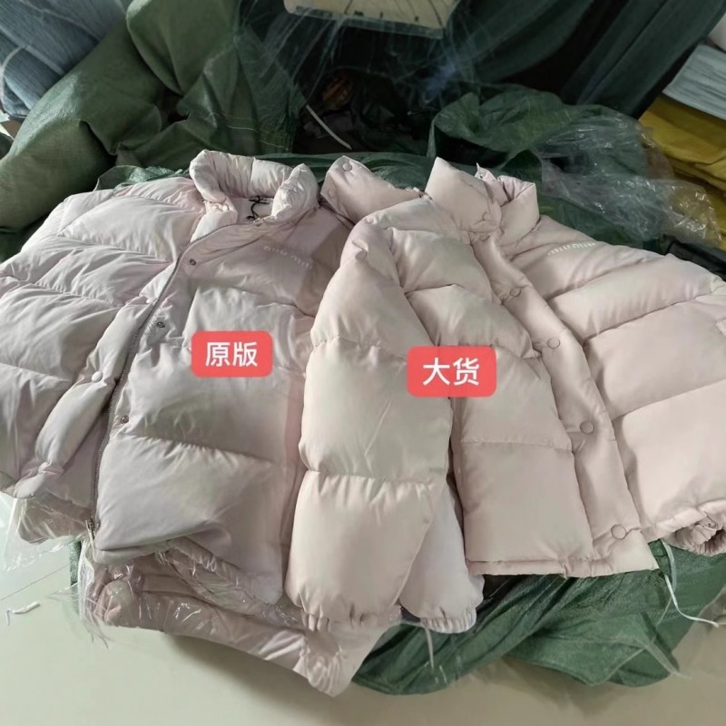 【现货】2024亚光粉连帽短款羽绒服90白鸭绒外套单排扣加厚短上衣