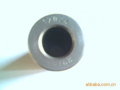 供应适用五十铃4HF1、6HF1活塞销