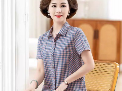 中老年新款夏装格子纯棉衬衫女士短