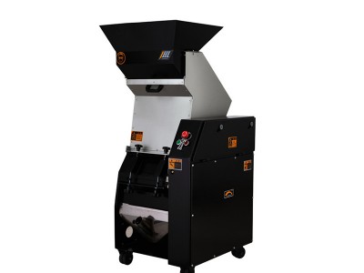 金恒力HG2142中速机边粉碎机机边中