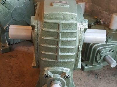 WPA120#双出轴减速机 大型减速器 涡