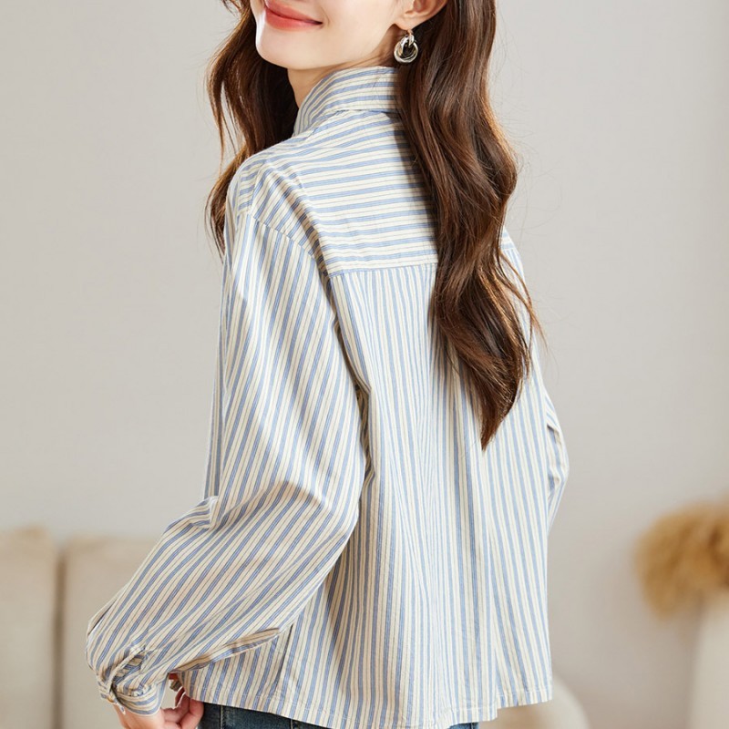厂家直销翻领条纹衬衫女2025春装新款上衣高级感休闲珍珠扣衬衣
