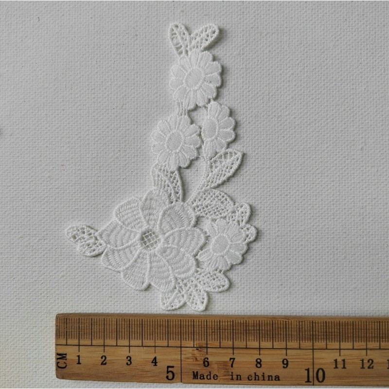 DH-179002  7.7*11.3cm 水溶朵花 条花布 花边辅料 蕾丝朵花