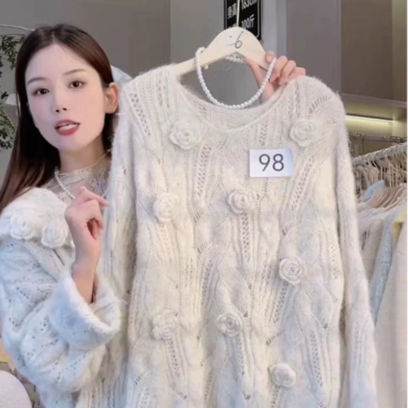 奶系设计高级感立体花针织毛衣女秋冬新款温柔气质宽松超好看上衣