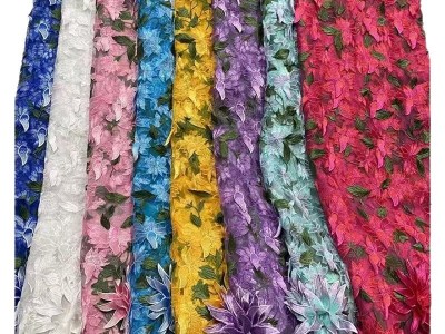 立体多色绣花网纱刺绣面料双色多色